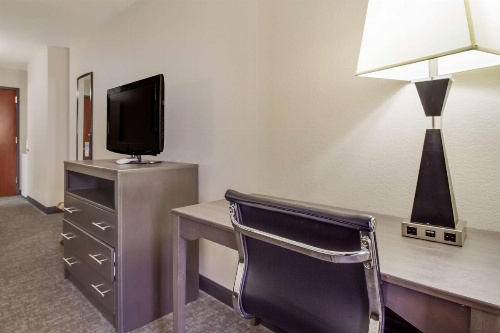 SureStay Plus Hotel by Best Western Houston Medical Center image 11
