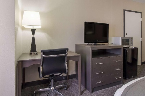 SureStay Plus Hotel by Best Western Houston Medical Center image 14