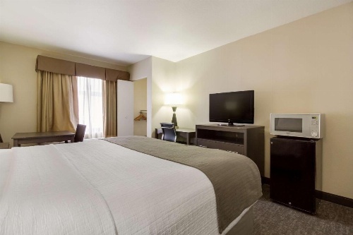 SureStay Plus Hotel by Best Western Houston Medical Center image 17