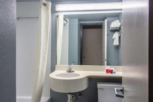SureStay Plus Hotel by Best Western Houston Medical Center image 1
